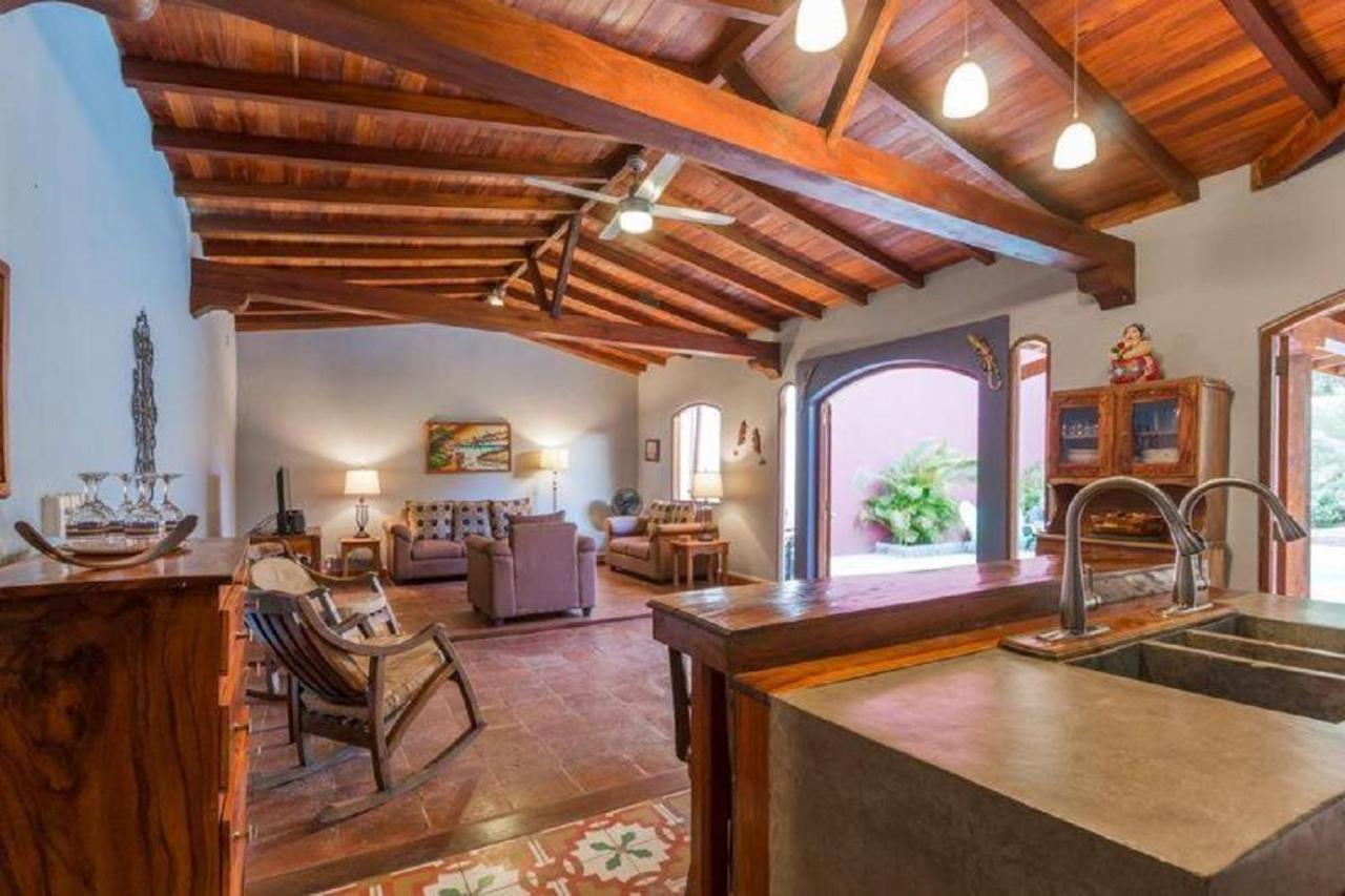 Casa Riverstone León Esterno foto