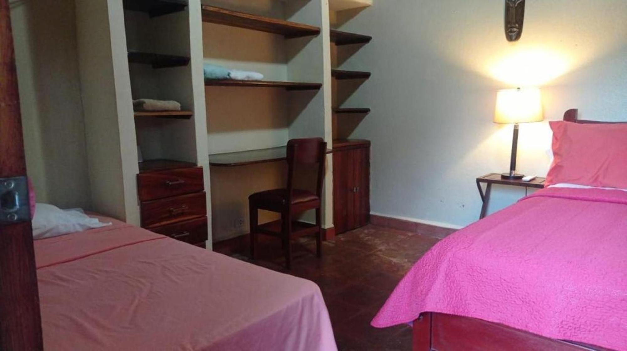 Casa Riverstone León Esterno foto
