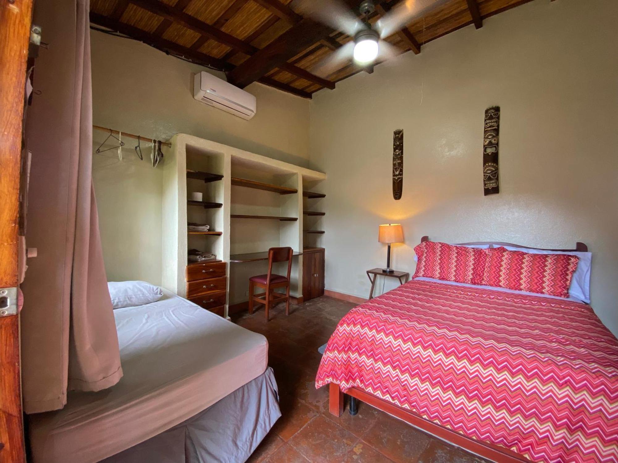 Casa Riverstone León Esterno foto